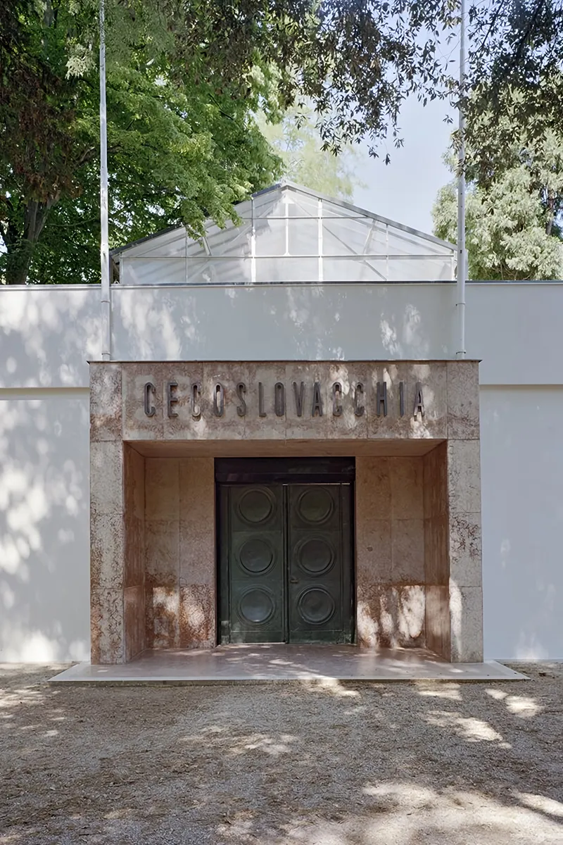 Benátský pavilon – plakát