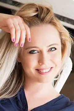Eva Ujfaluši