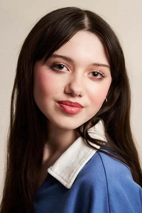 Violet McGraw – fotografie