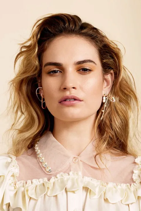 Lily James – fotografie